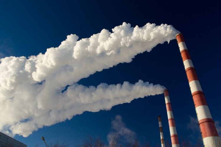 Инвесторы просят Госдуму не ограничивать дивиденды в случае несоблюдения лимитов выбросов в атмосферу